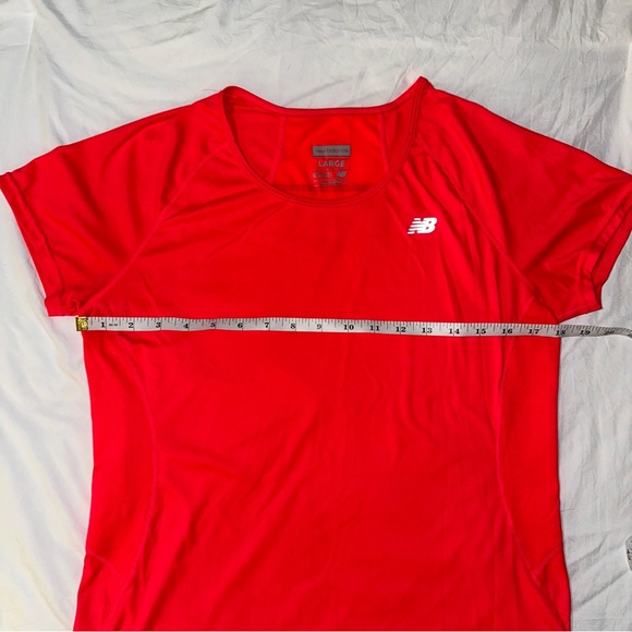 New Balance | Scoop Crew Neck Short Sleeve Workout Gym Athletic Top T Shirt - Picture 10 of 12